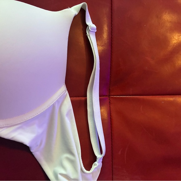 Victoria's Secret Women’s T-Shirt Full Coverage Push Up Underwire Bra, 34D - Picture 13 of 13